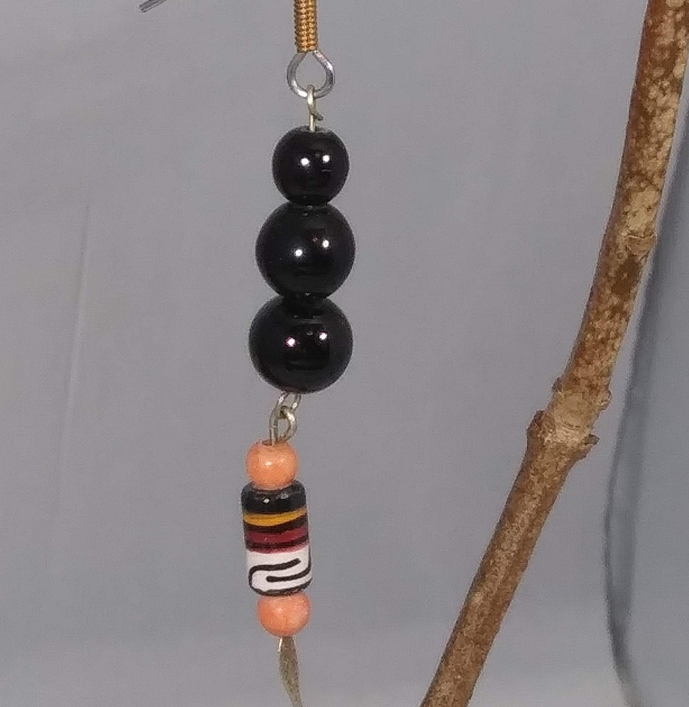 Handmade Dangle Wire and Bead Earrings NWT